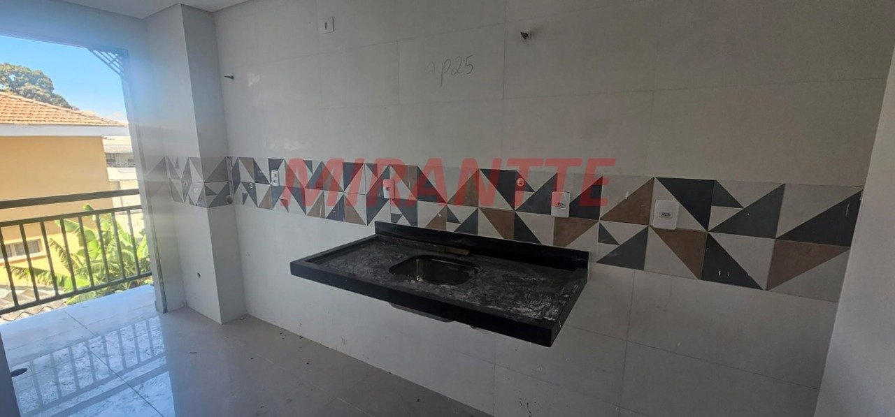 Apartamento de 35m² com 2 quartos em Vila Mazzei