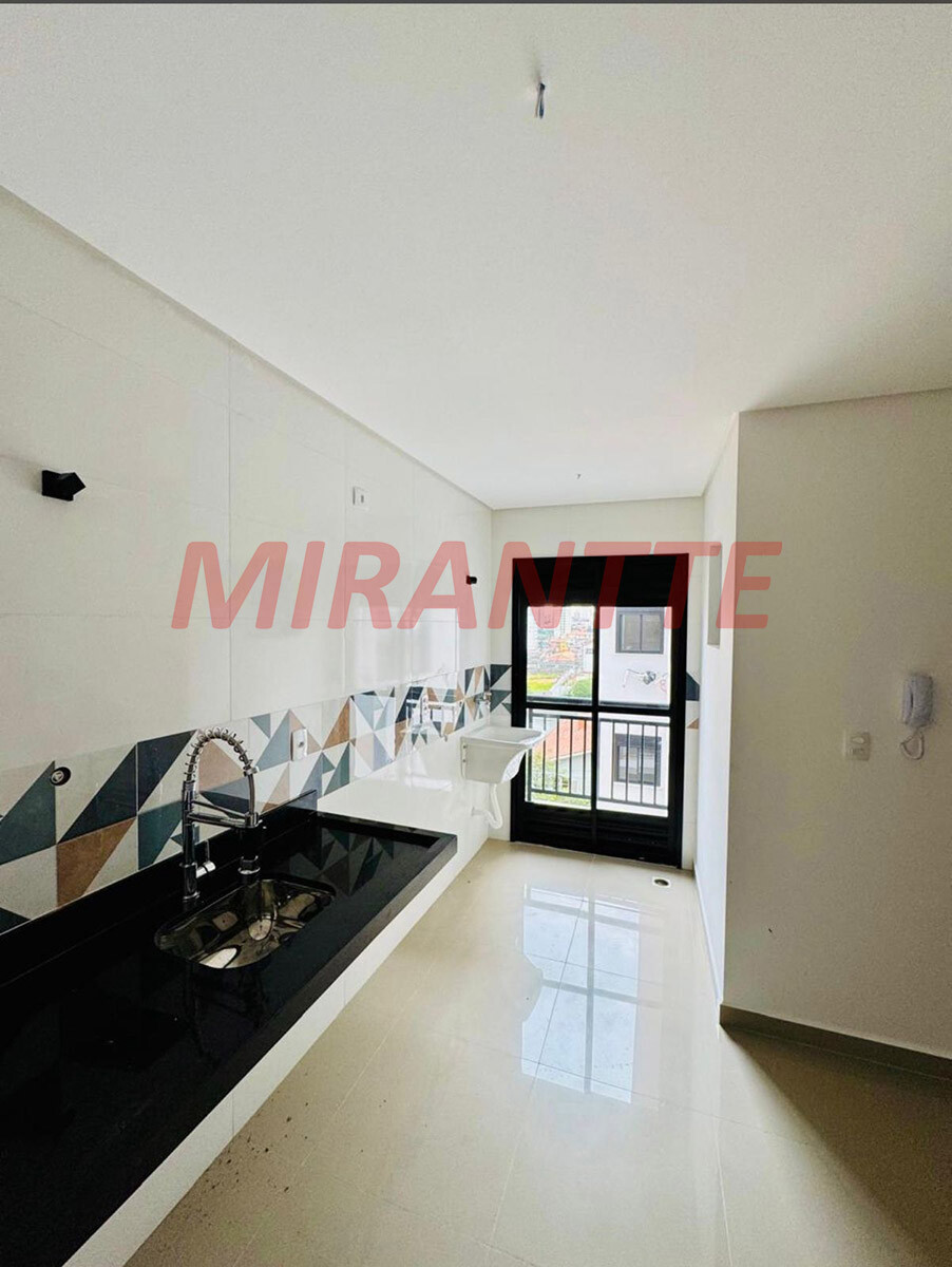 Apartamento de 35m² com 2 quartos em Vila Mazzei