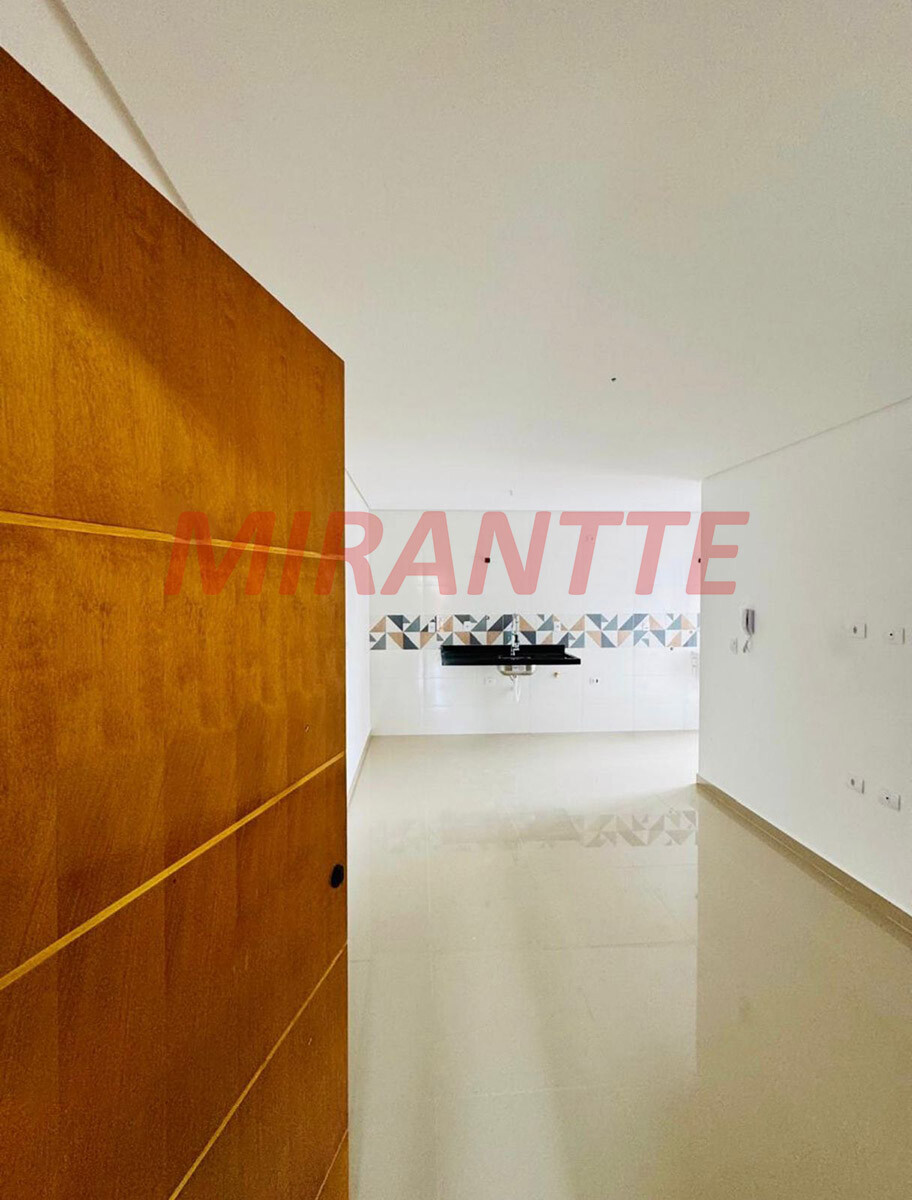 Apartamento de 38m² com 2 quartos em Vila Mazzei