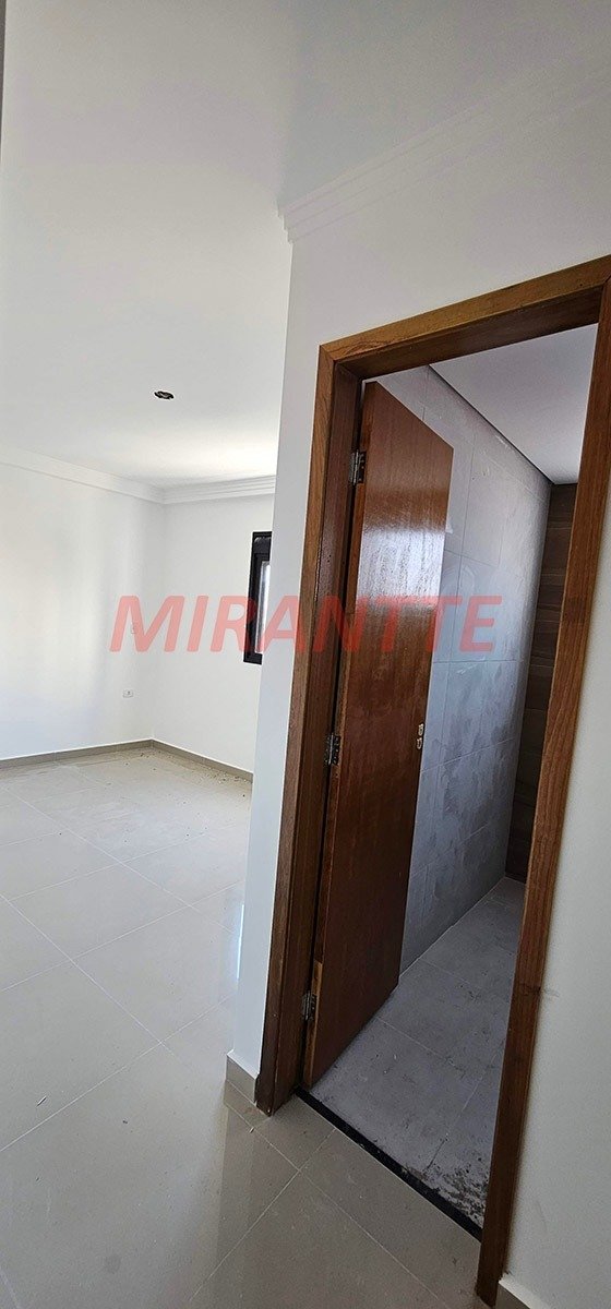 Apartamento de 35m² com 2 quartos em Vila Mazzei