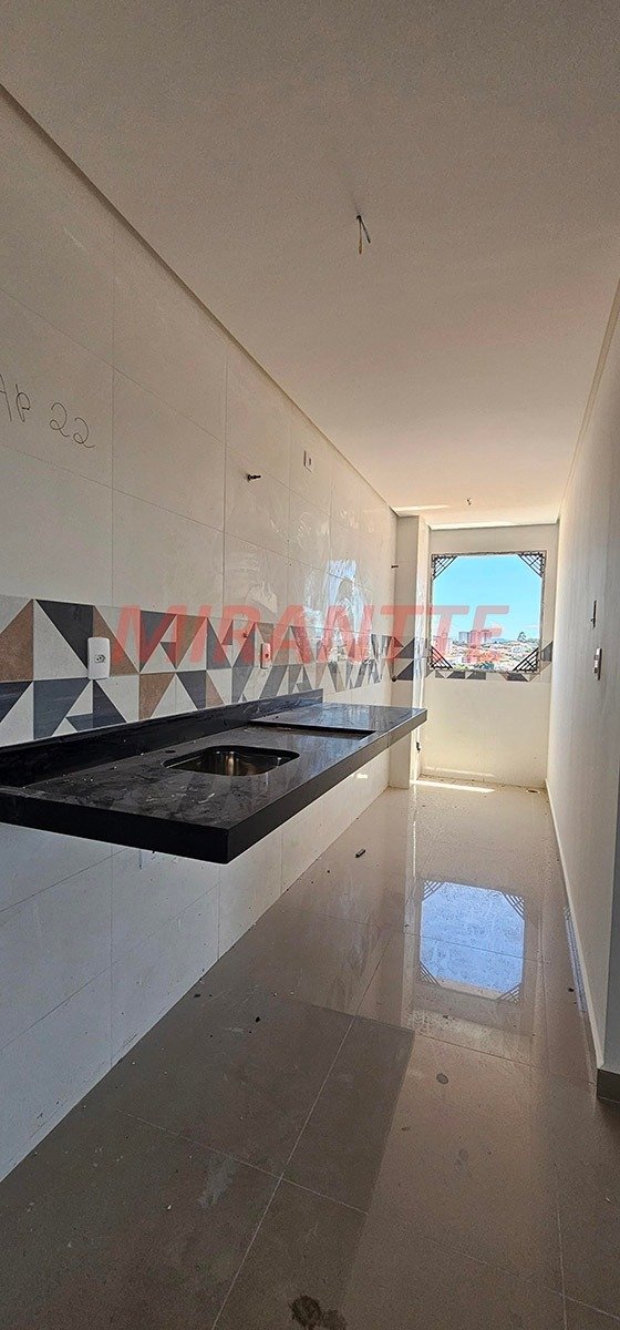 Apartamento de 35m² com 2 quartos em Vila Mazzei