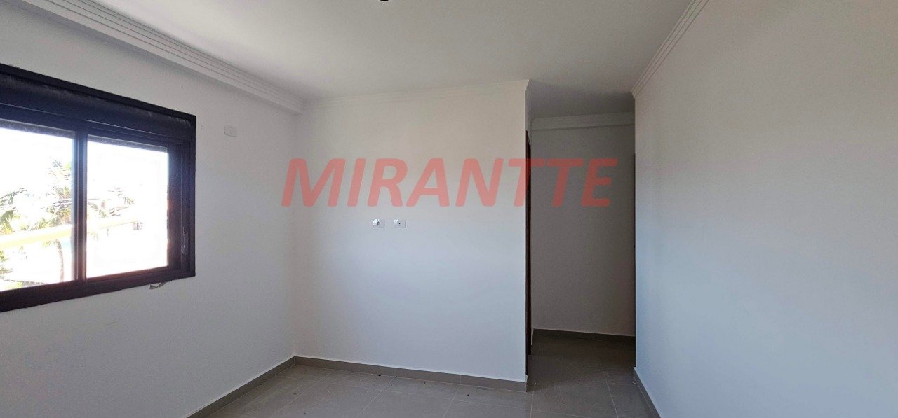 Apartamento de 35m² com 2 quartos em Vila Mazzei