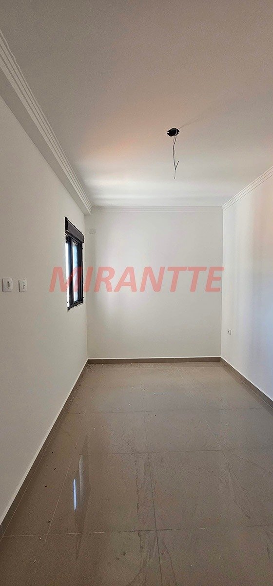 Apartamento de 35m² com 2 quartos em Vila Mazzei