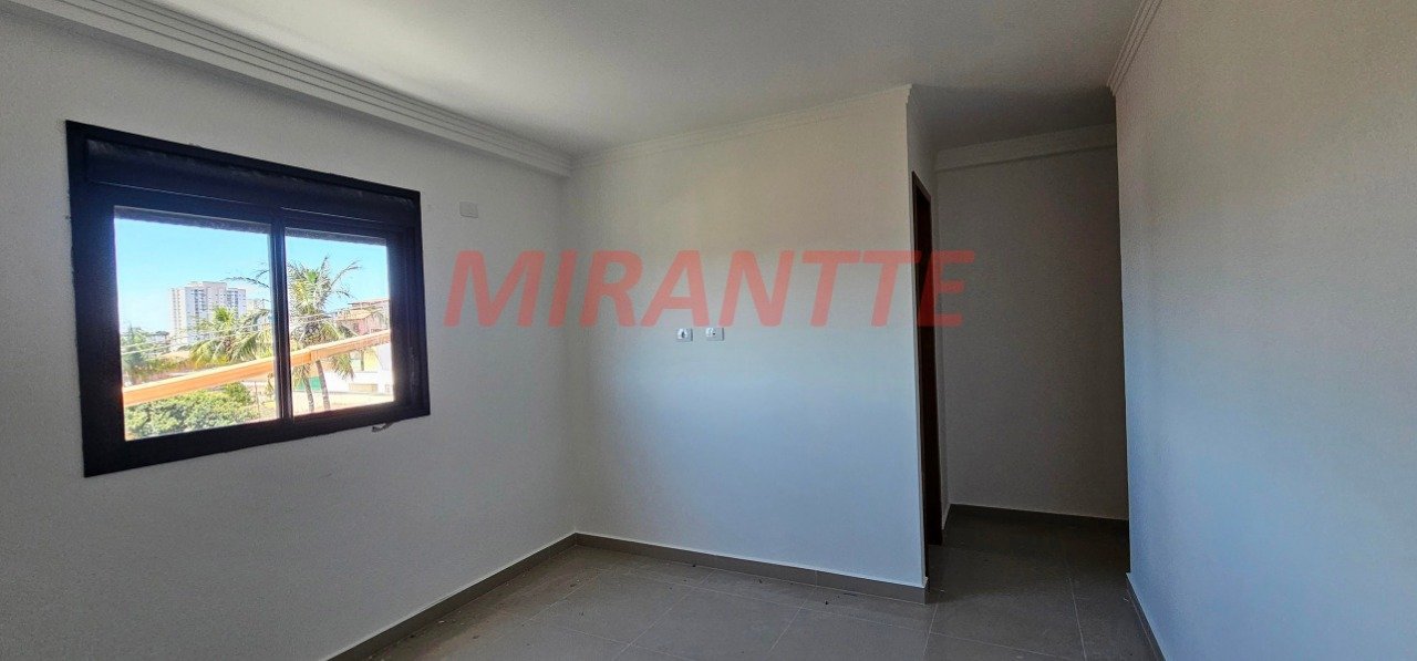Apartamento de 35m² com 2 quartos em Vila Mazzei
