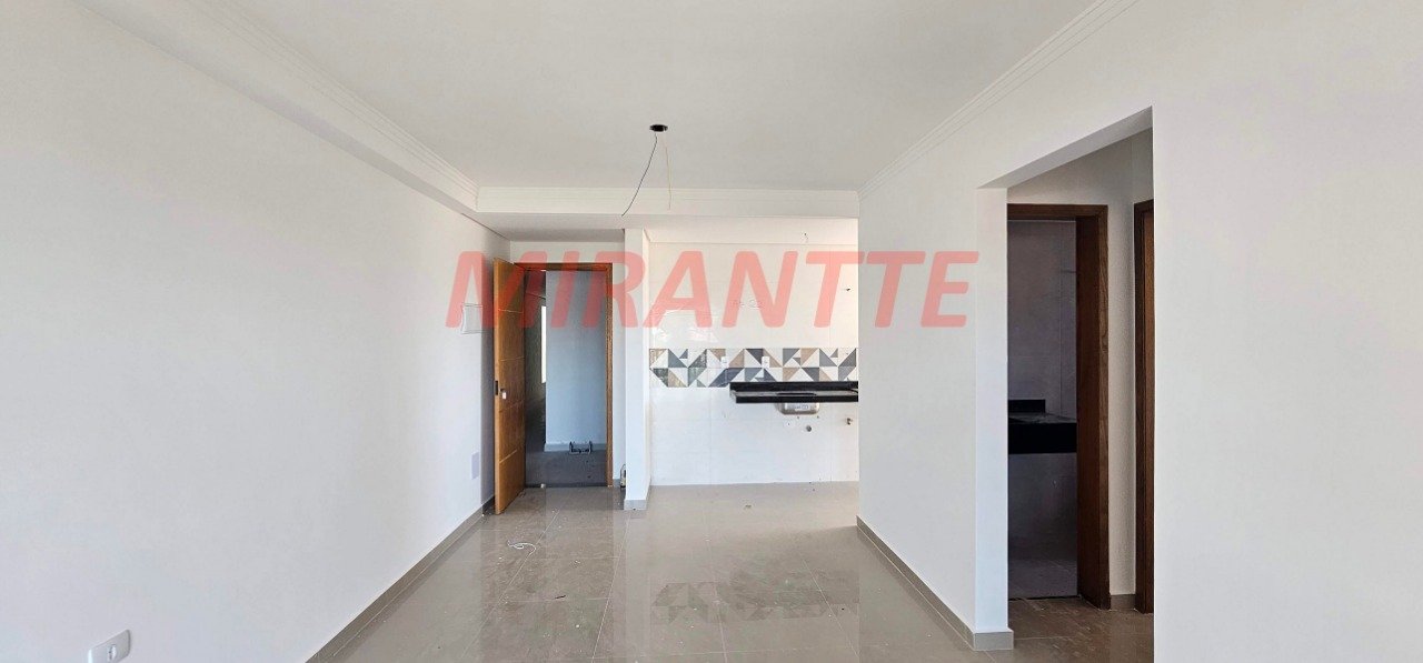 Apartamento de 35m² com 2 quartos em Vila Mazzei