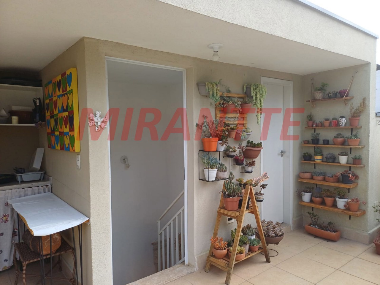 Cond. fechado de 116.3m² com 3 quartos em Vila Guaca