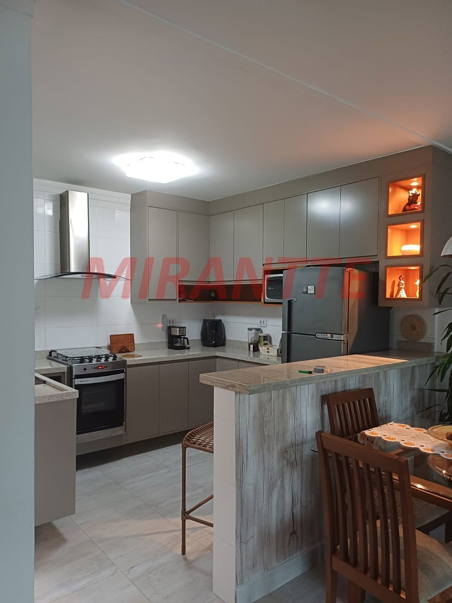 Cond. fechado de 116.3m² com 3 quartos em Vila Guaca
