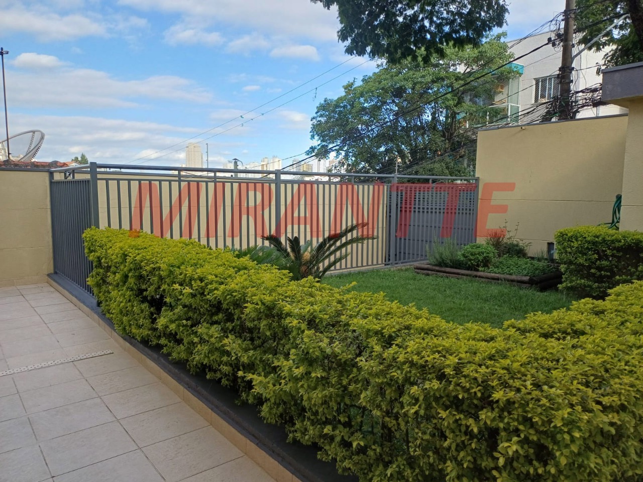 Cond. fechado de 116.3m² com 3 quartos em Vila Guaca