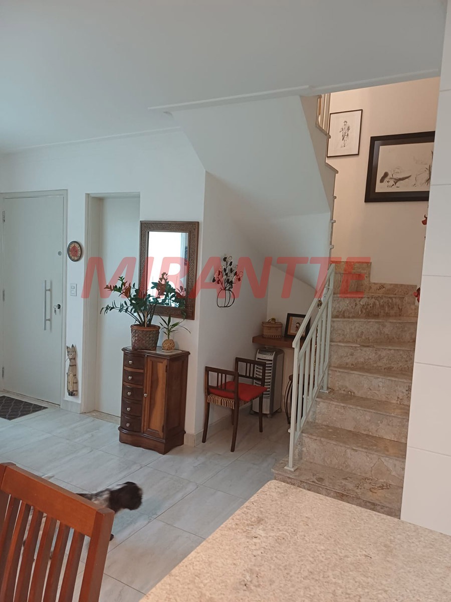 Cond. fechado de 116.3m² com 3 quartos em Vila Guaca