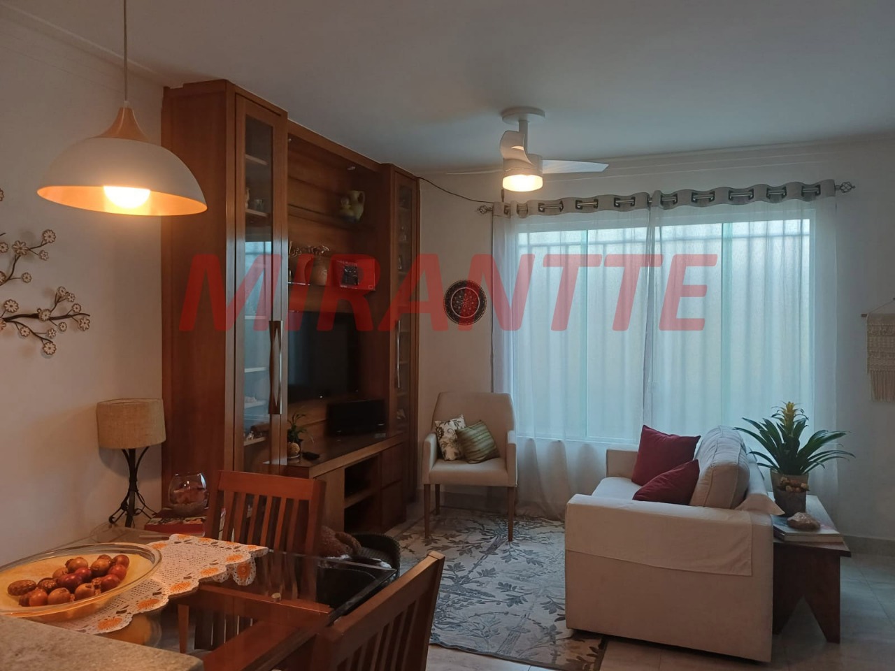 Cond. fechado de 116.3m² com 3 quartos em Vila Guaca
