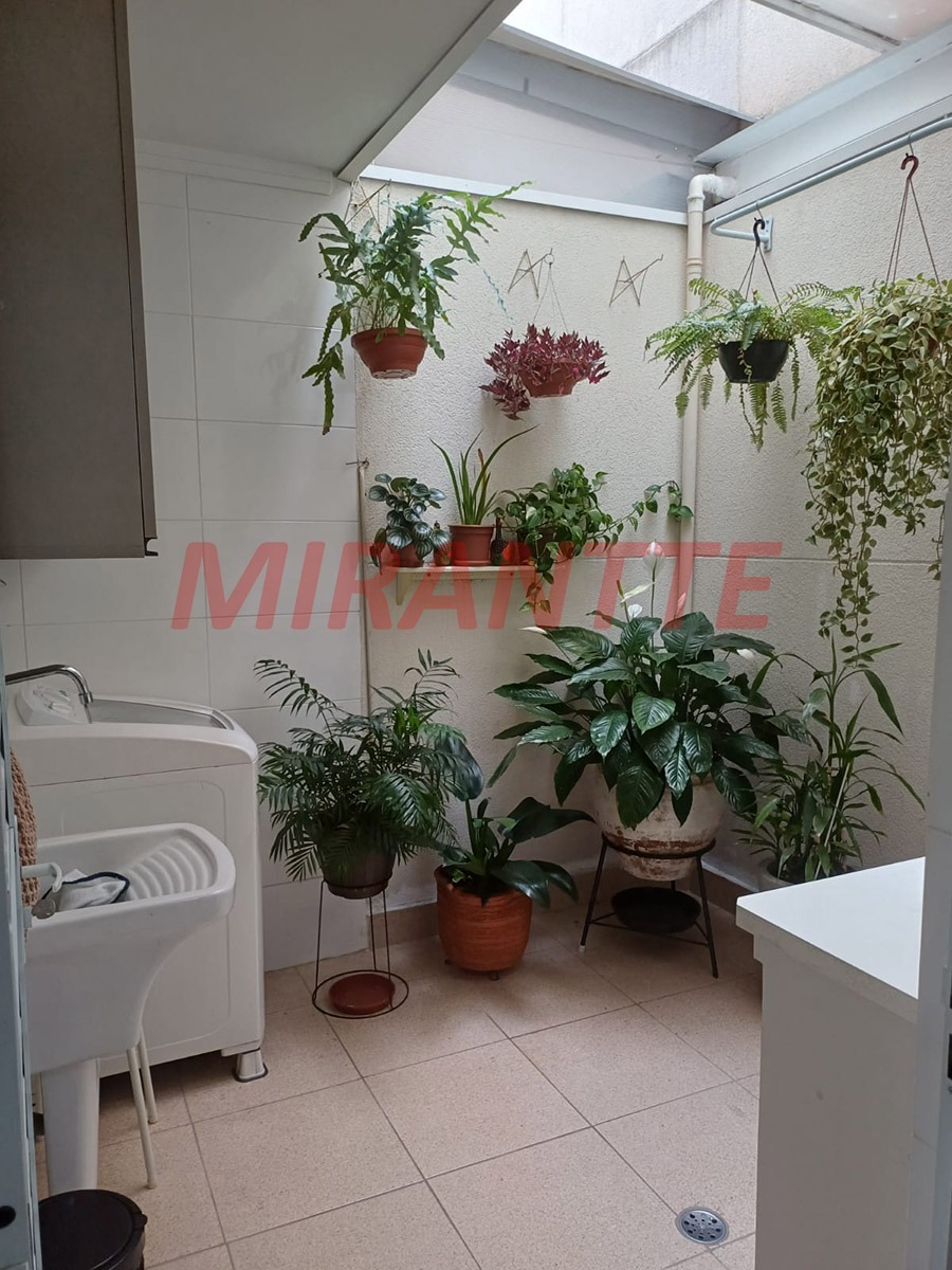 Cond. fechado de 116.3m² com 3 quartos em Vila Guaca