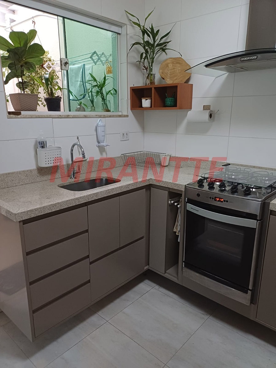 Cond. fechado de 116.3m² com 3 quartos em Vila Guaca