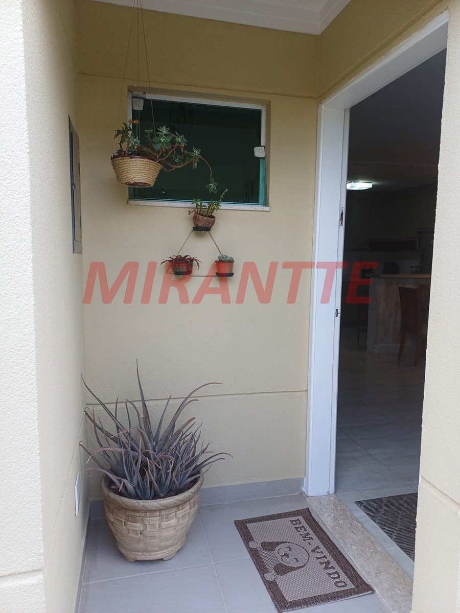 Cond. fechado de 116.3m² com 3 quartos em Vila Guaca
