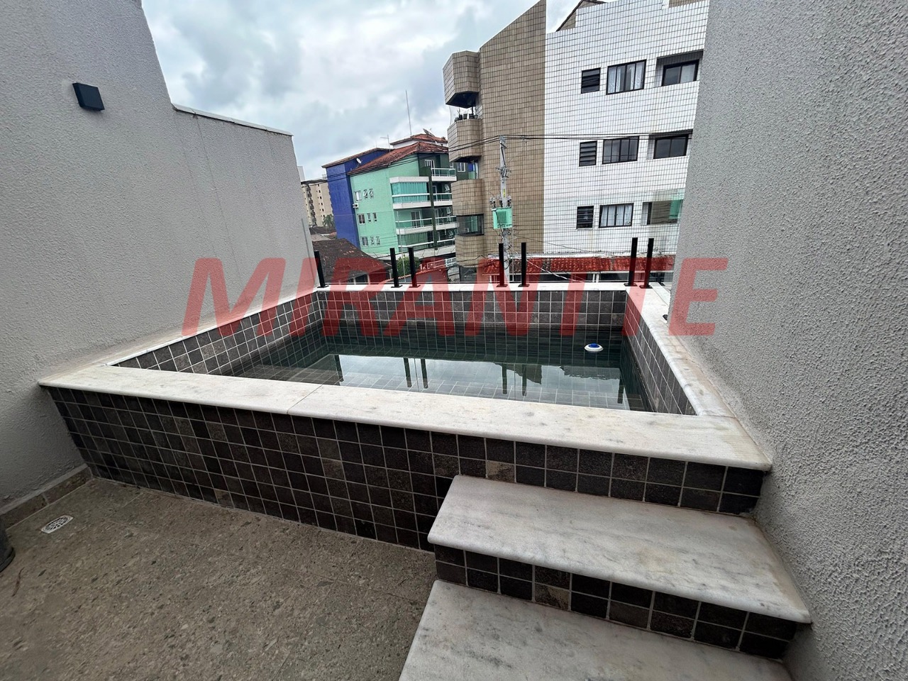 Cond. fechado de 52.79m² com 2 quartos em Ocian