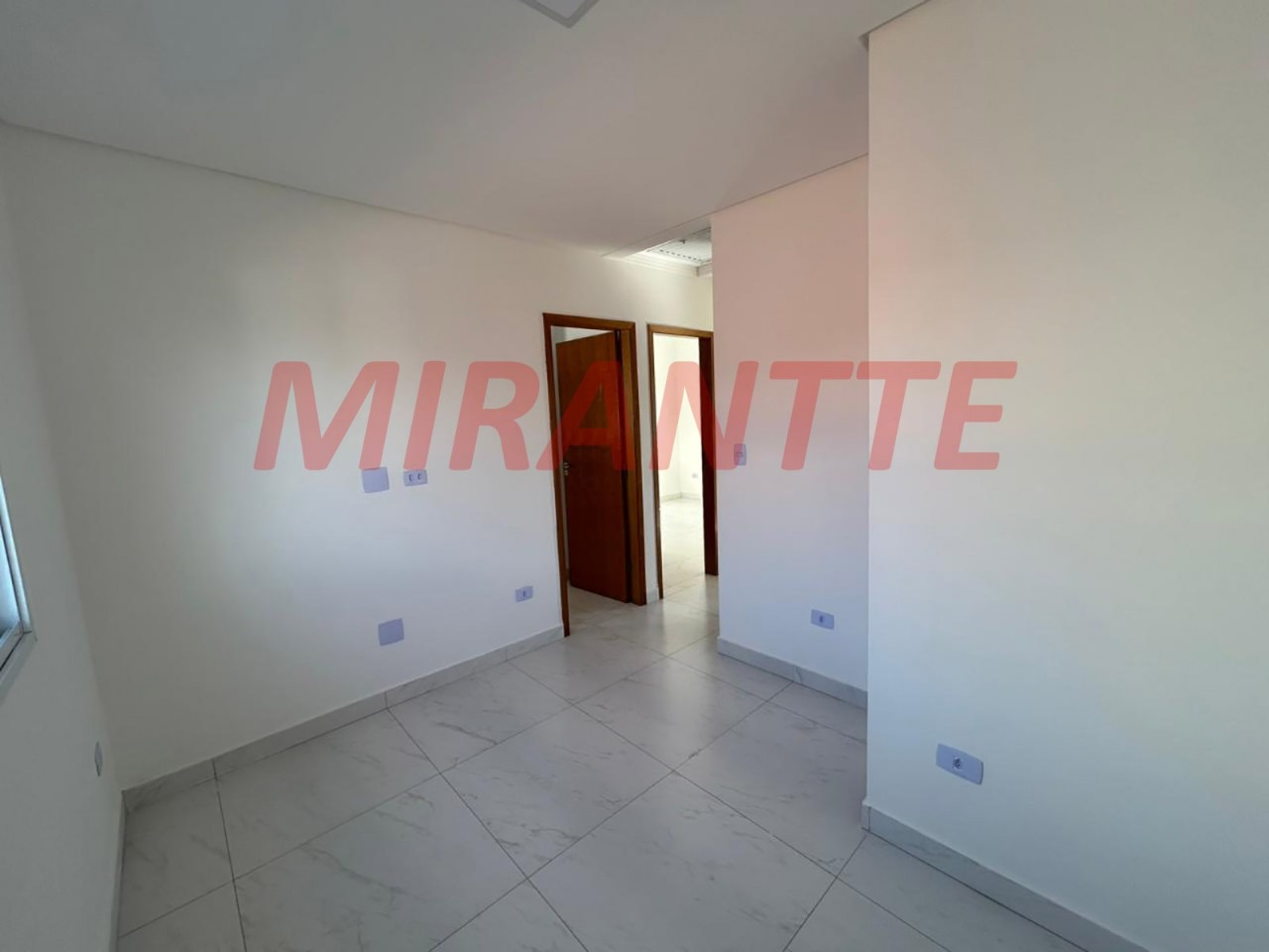 Cond. fechado de 56m² com 2 quartos em Tupiry