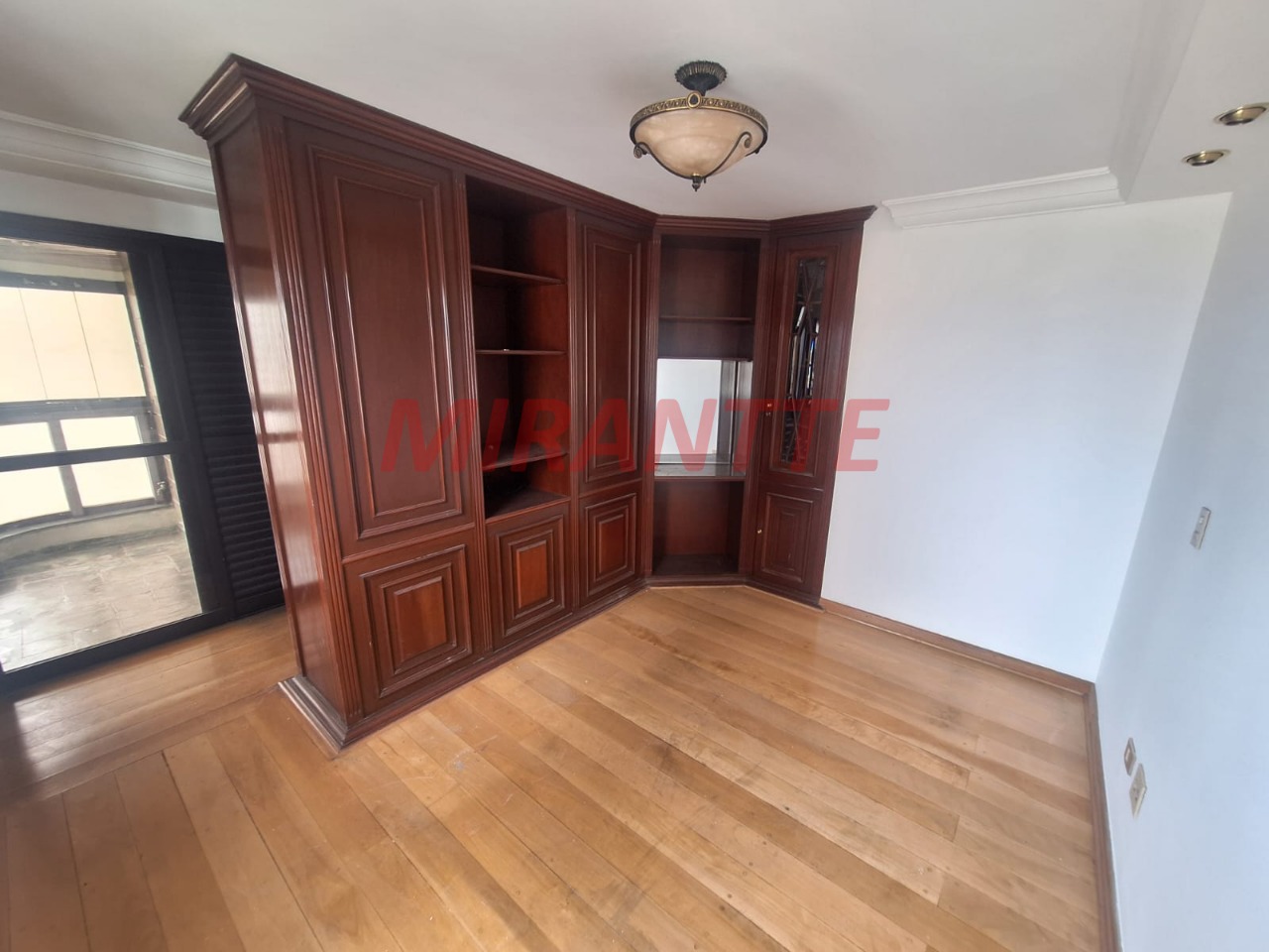 Apartamento de 220m² com 3 quartos em Santana