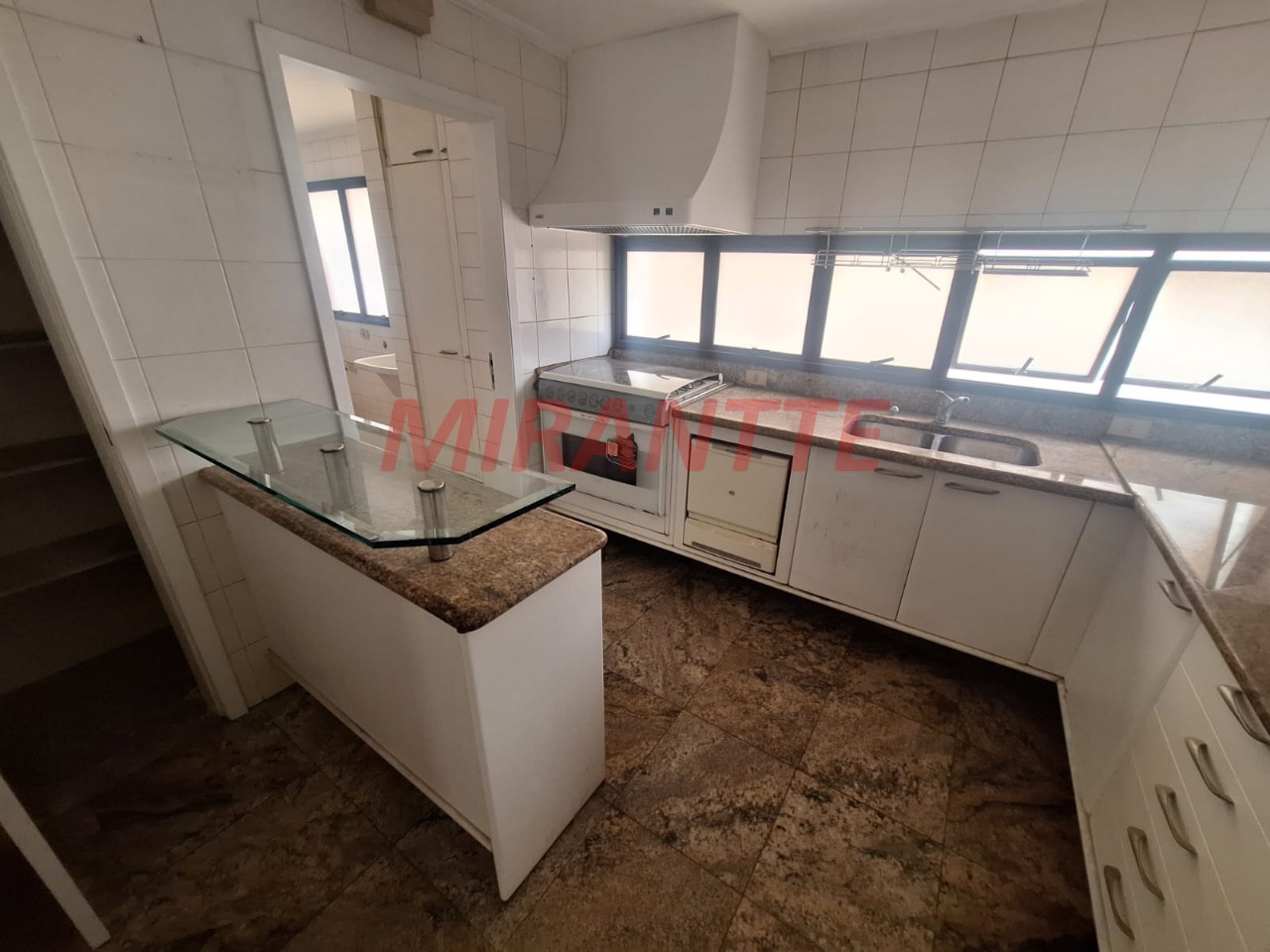 Apartamento de 220m² com 3 quartos em Santana