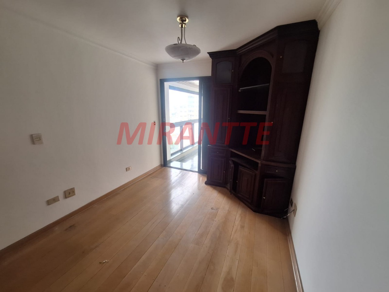 Apartamento de 220m² com 3 quartos em Santana