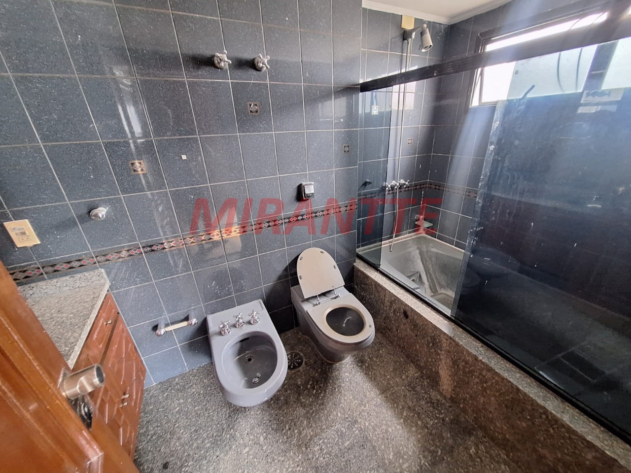 Apartamento de 220m² com 3 quartos em Santana