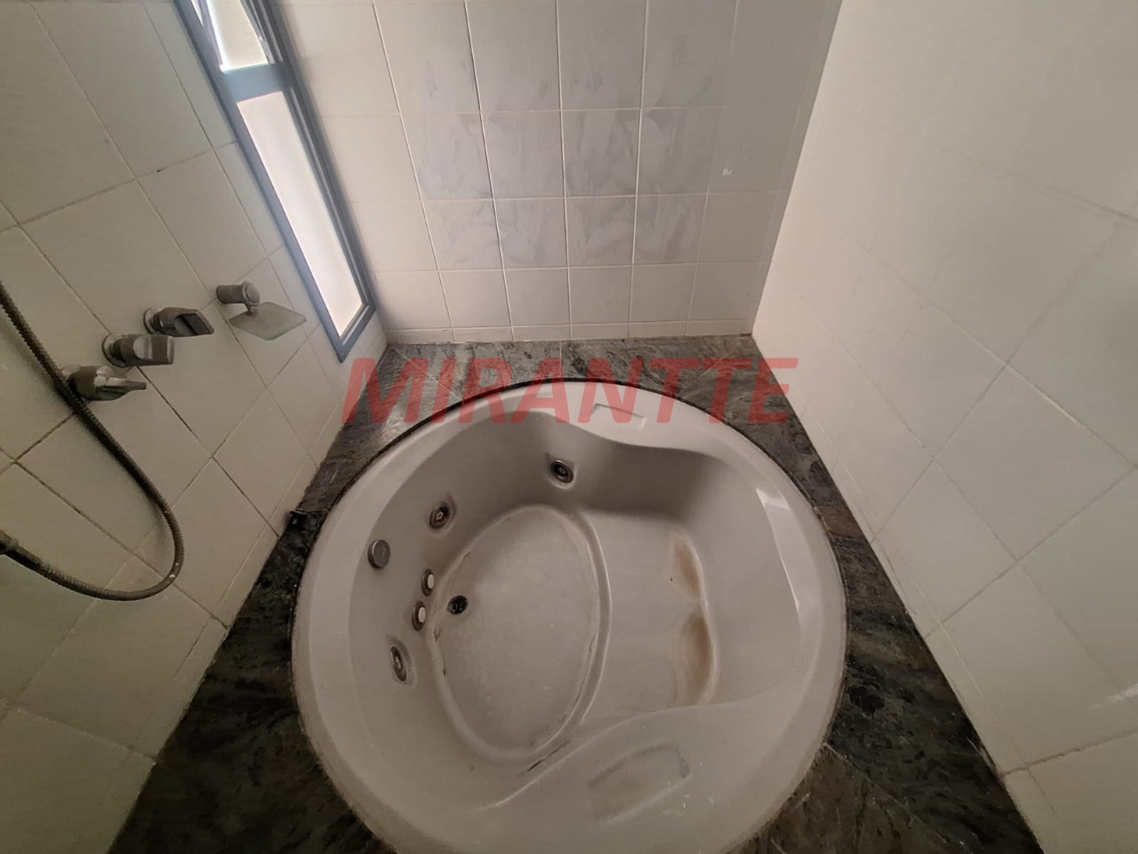 Apartamento de 220m² com 3 quartos em Santana