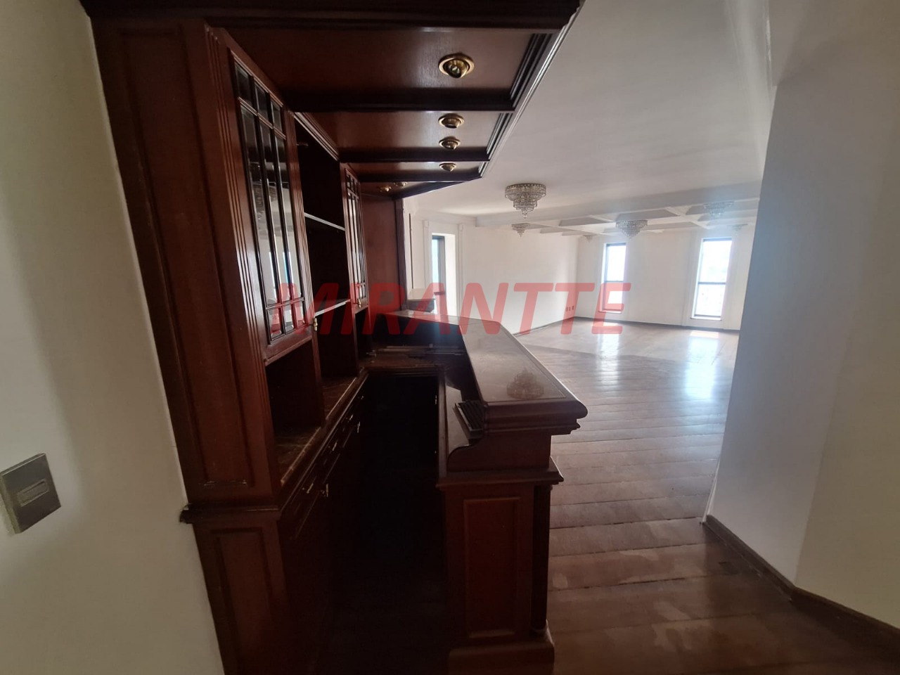 Apartamento de 220m² com 3 quartos em Santana