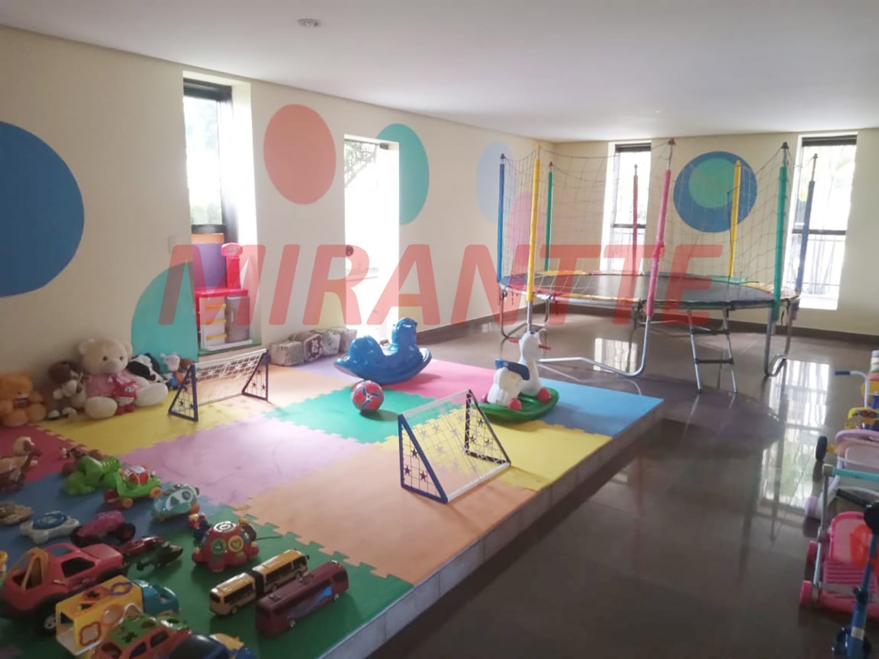 Apartamento de 220m² com 3 quartos em Santana