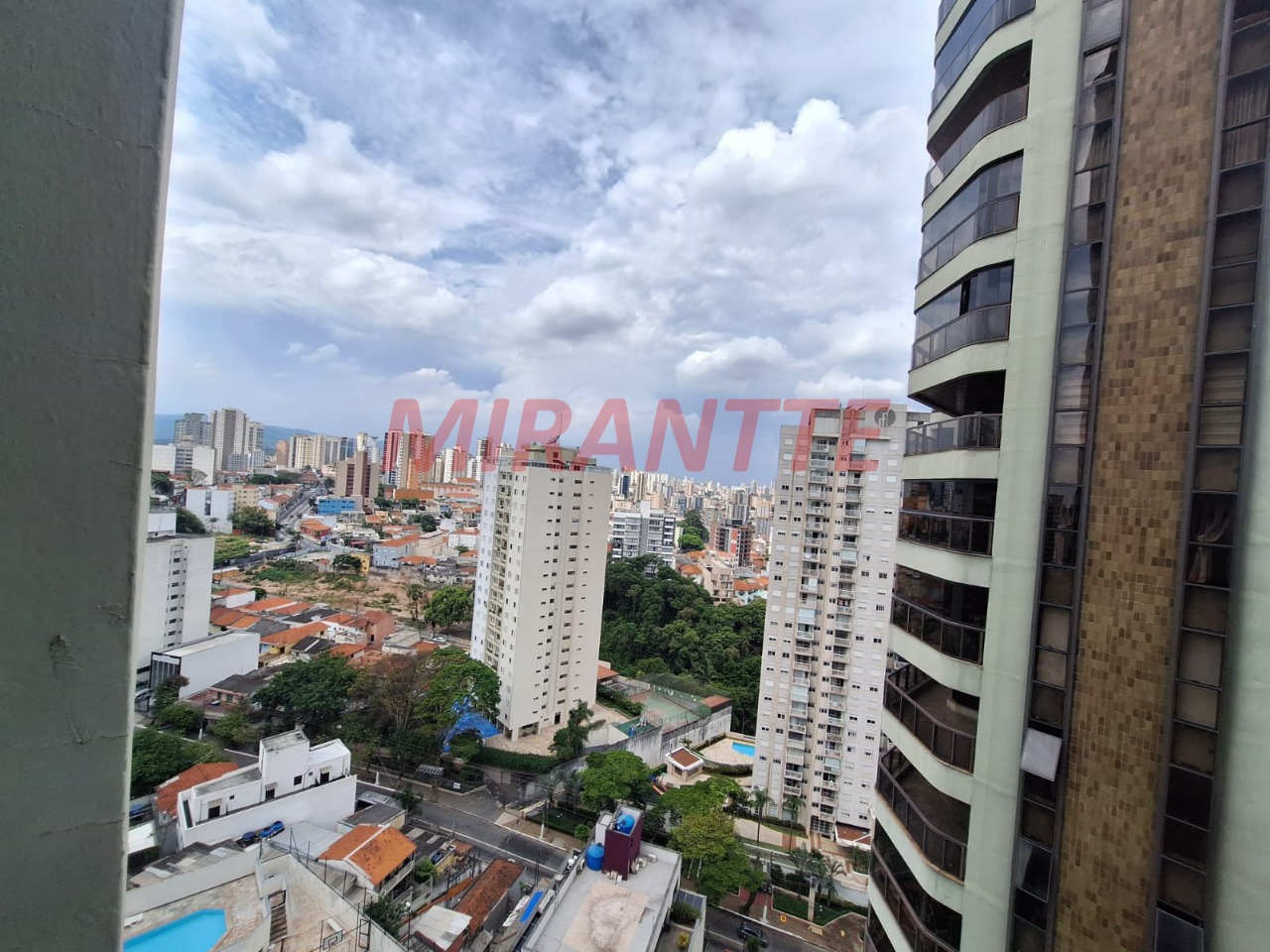 Apartamento de 220m² com 3 quartos em Santana