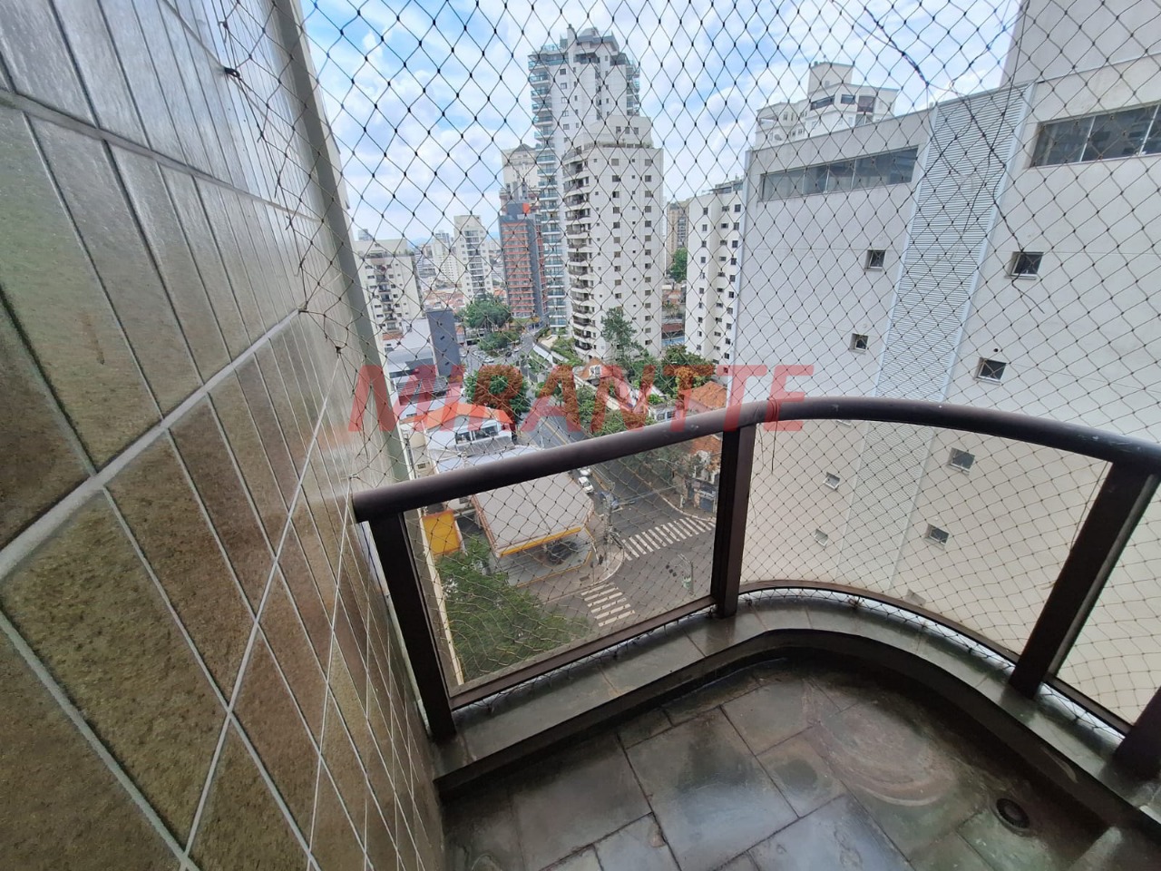Apartamento de 220m² com 3 quartos em Santana