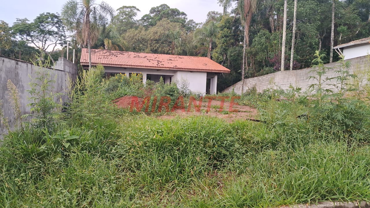 Cond. fechado de 350m² com 4 quartos em Serra da Cantareira