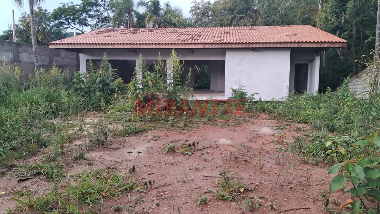 Cond. fechado de 350m² com 4 quartos em Serra da Cantareira