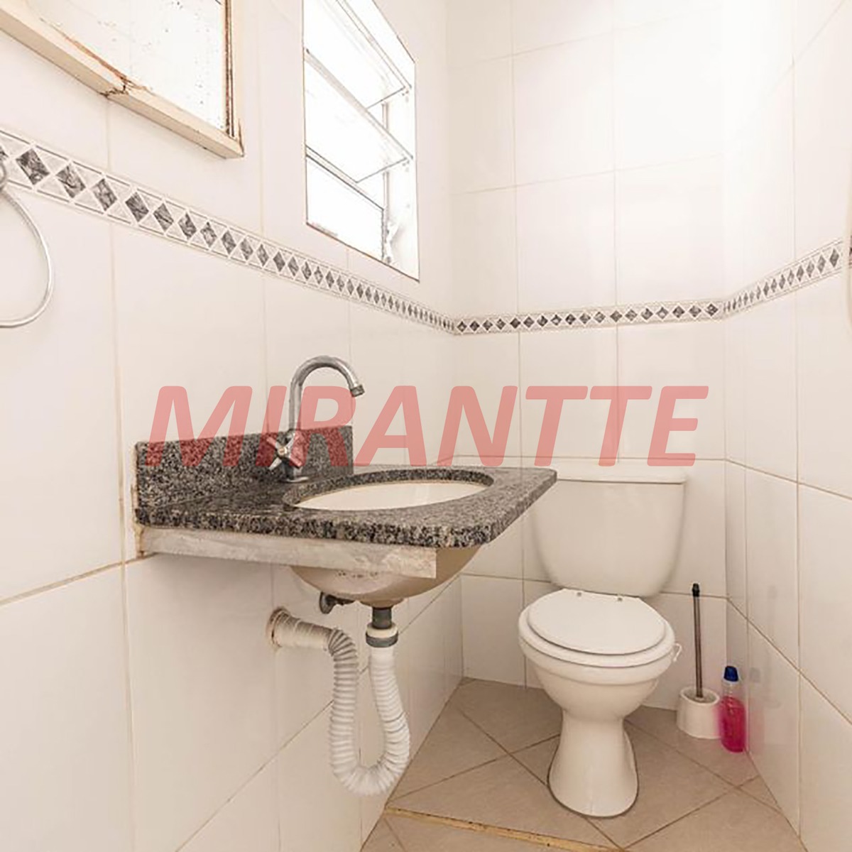 Sobrado de 110m² com 3 quartos em Chora Menino