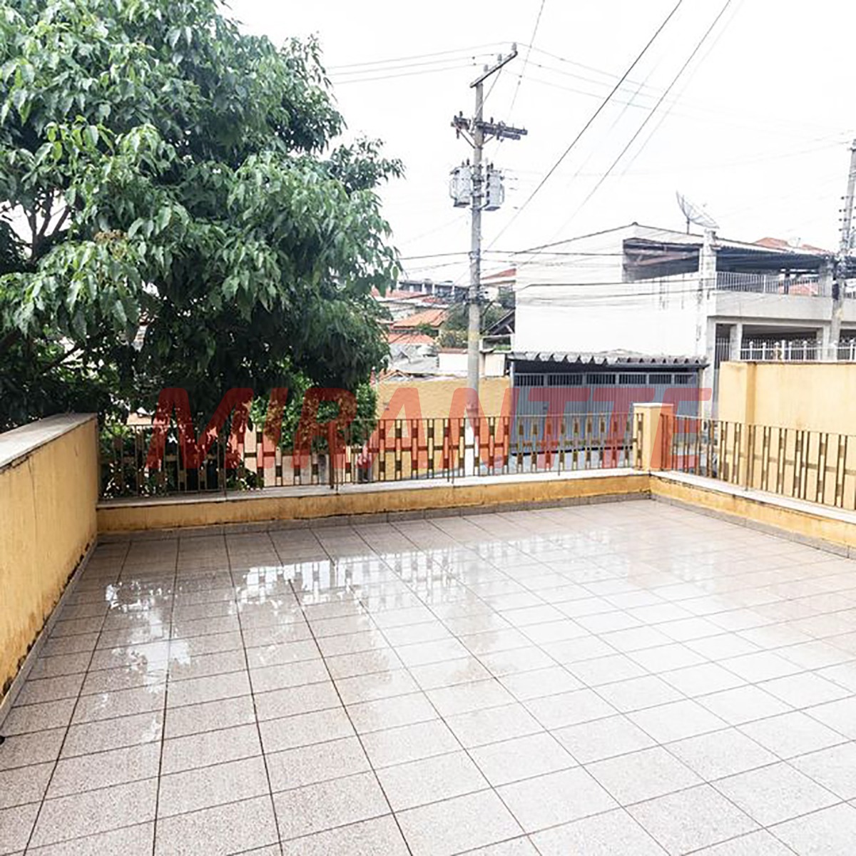Sobrado de 110m² com 3 quartos em Chora Menino