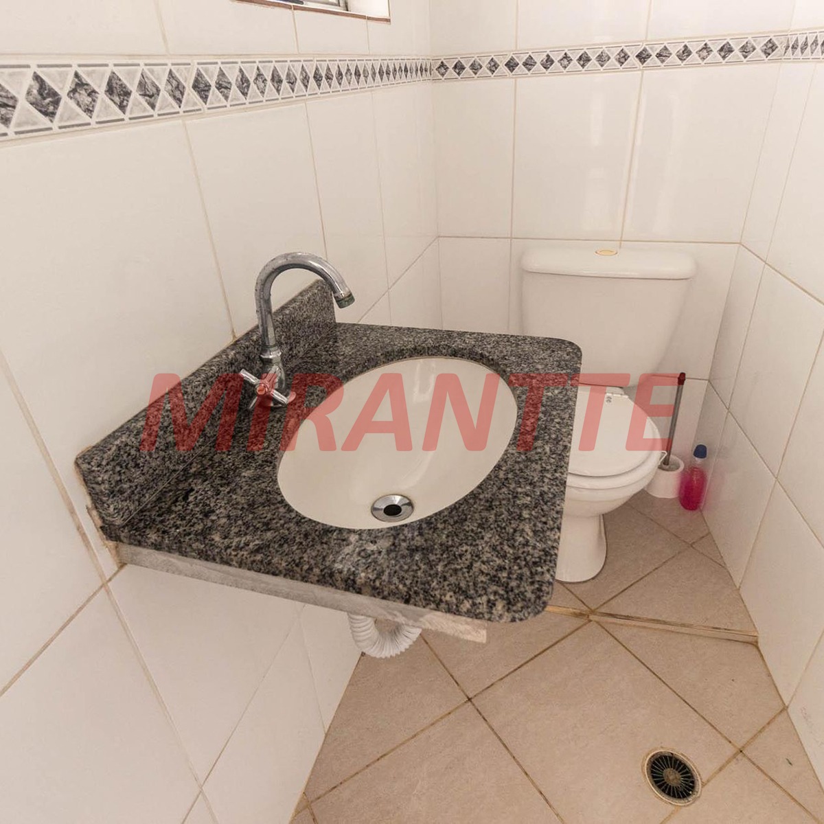 Sobrado de 110m² com 3 quartos em Chora Menino