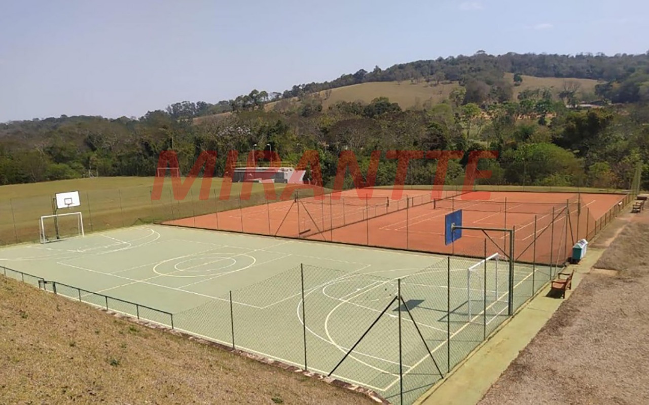 Cond. fechado de 285m² com 4 quartos em Boa Vista