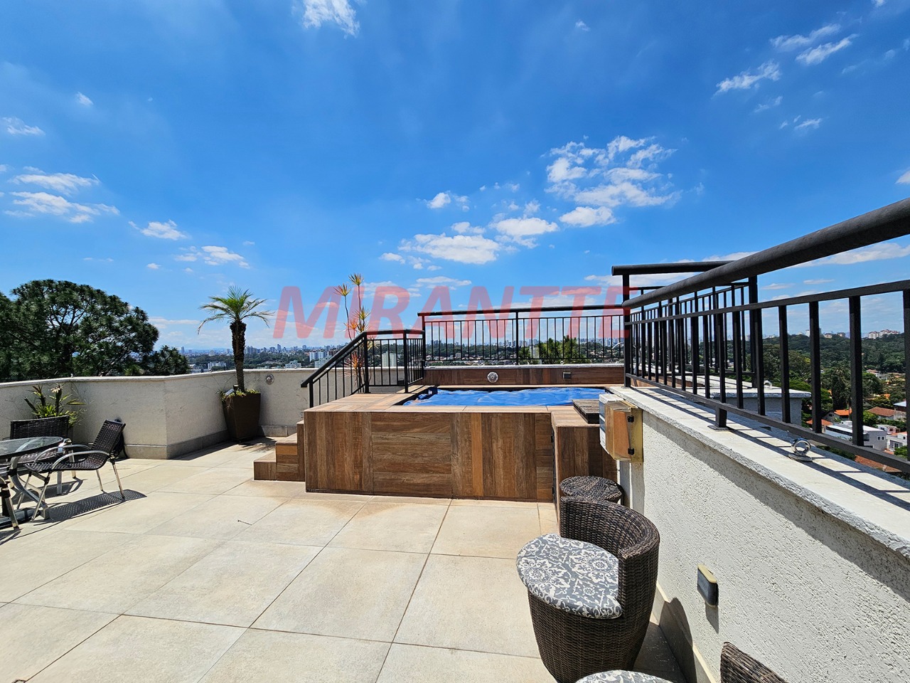 Apartamento de 266m² com 3 quartos em Vila Irmaos Arnoni