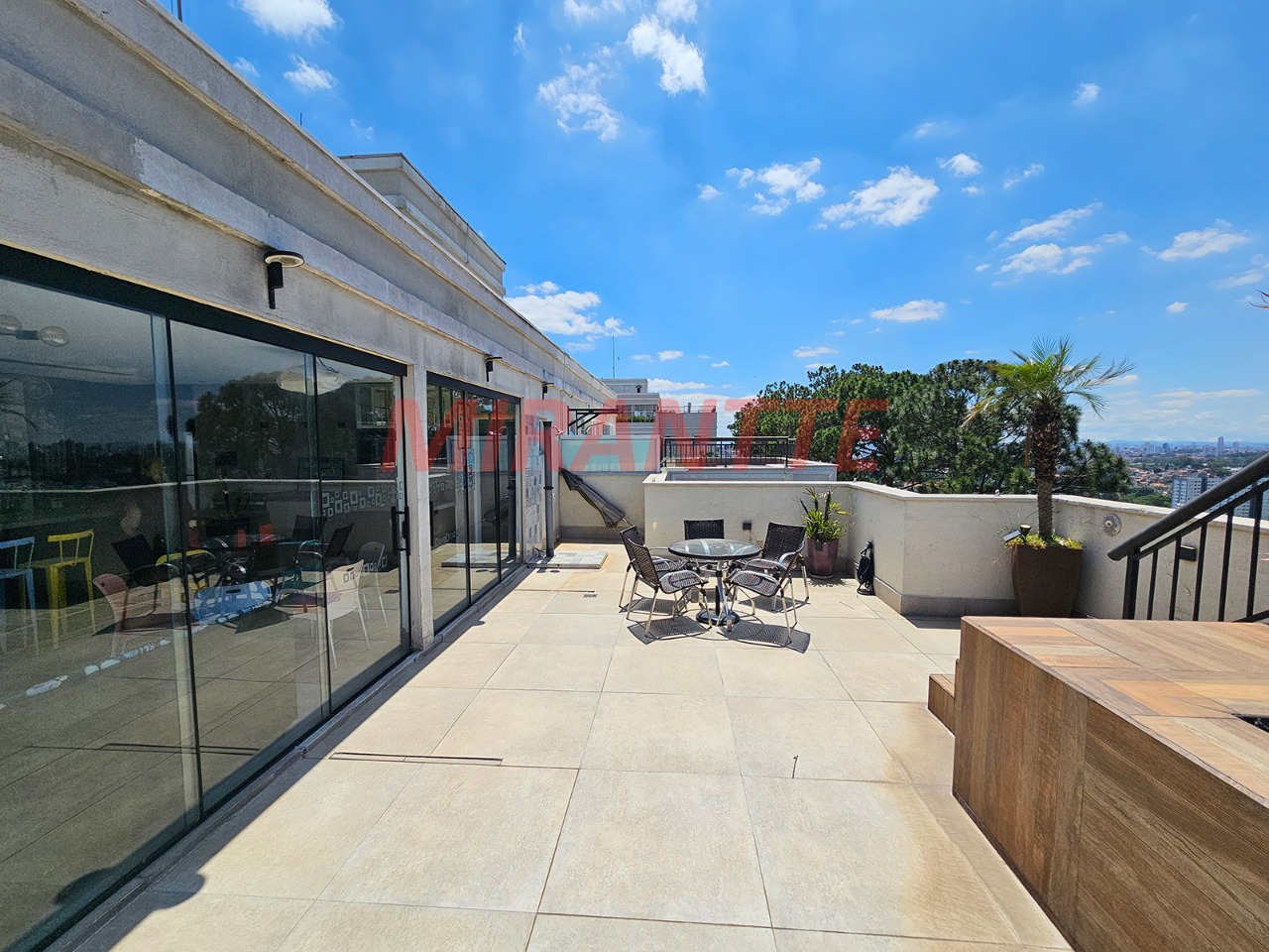 Apartamento de 266m² com 3 quartos em Vila Irmaos Arnoni