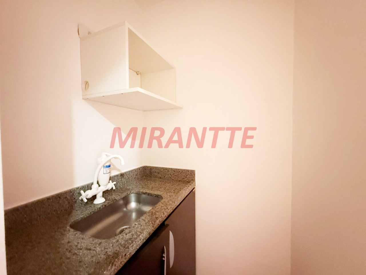 Comercial de 34m² em Santana