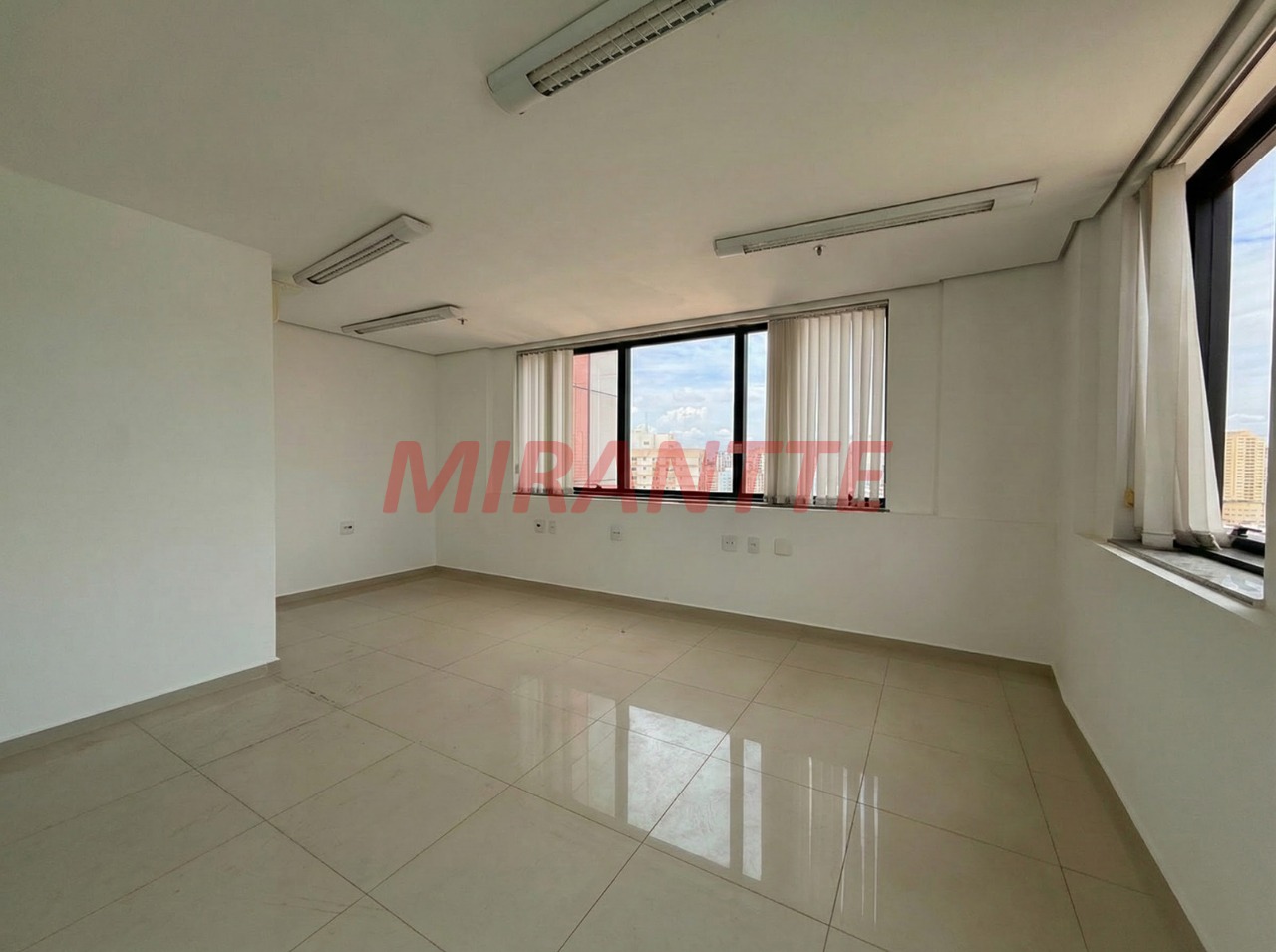 Comercial de 34m² em Santana