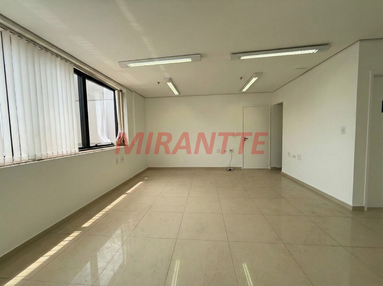 Comercial de 34m² em Santana