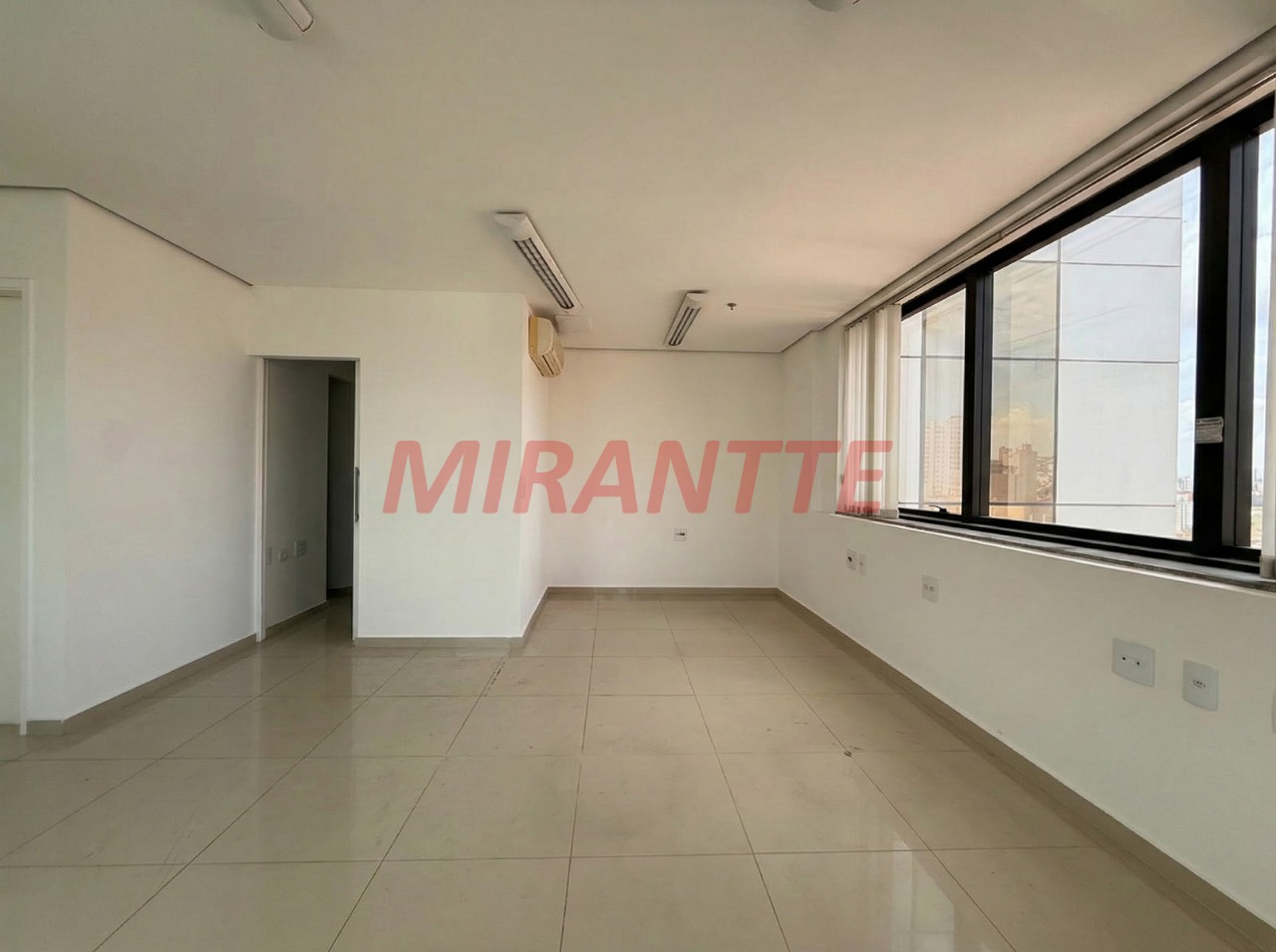 Comercial de 34m² em Santana