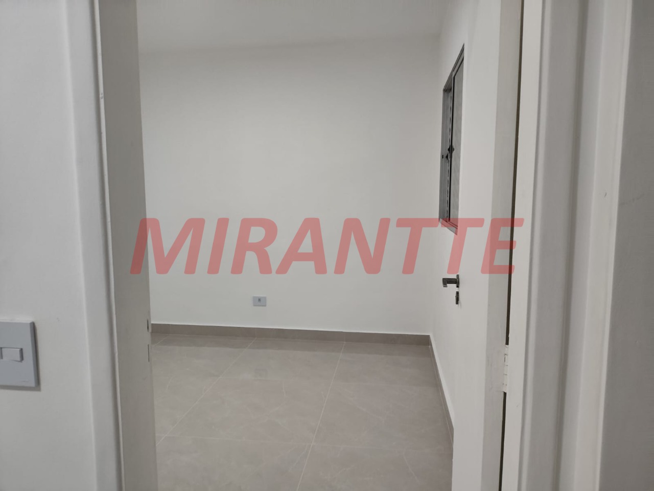 Cond. fechado de 109.01m² com 3 quartos em Chora Menino