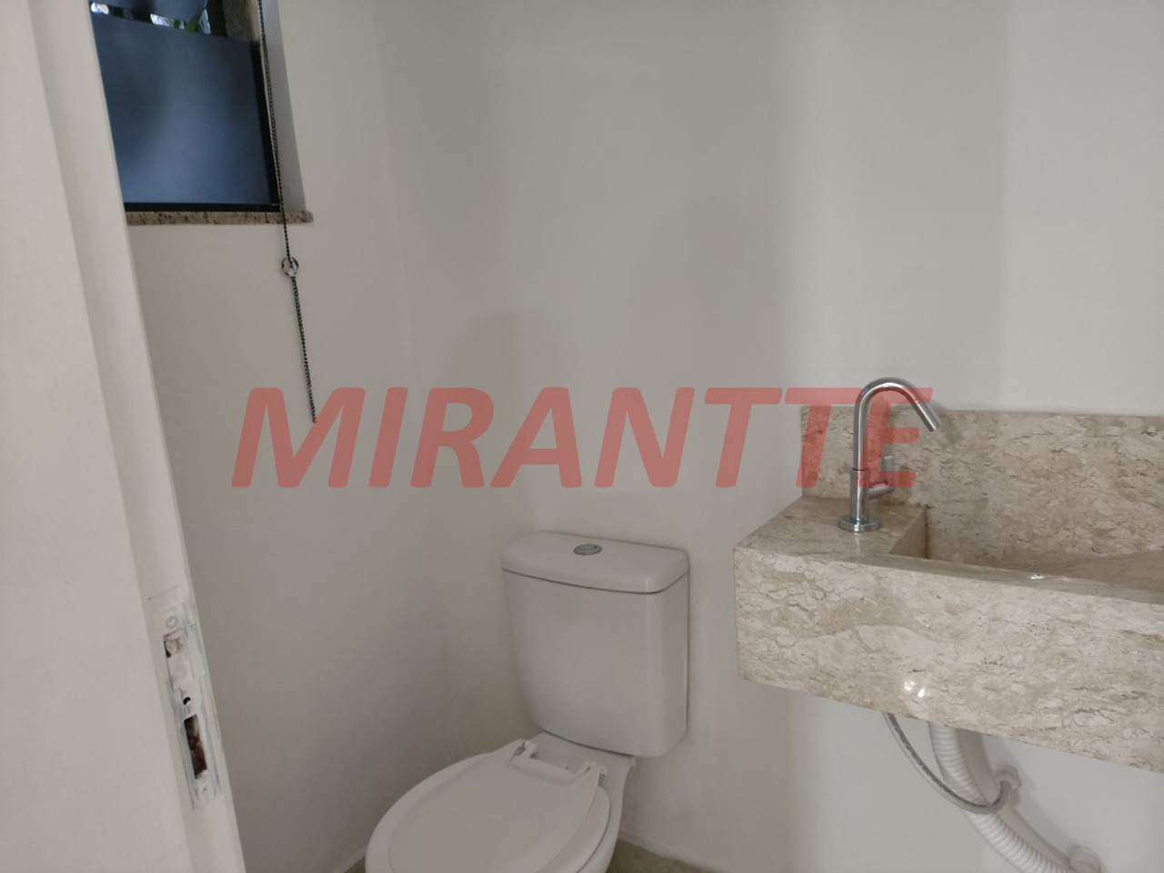 Cond. fechado de 109.01m² com 3 quartos em Chora Menino