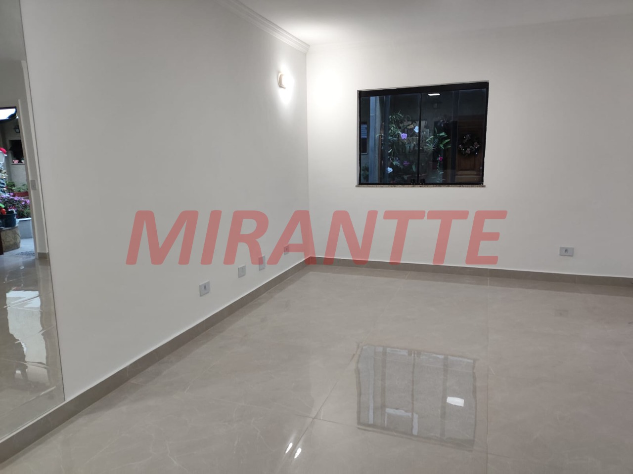 Cond. fechado de 109.01m² com 3 quartos em Chora Menino