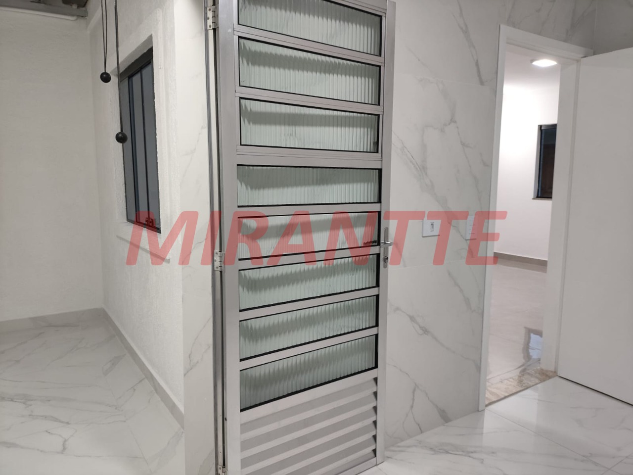 Cond. fechado de 109.01m² com 3 quartos em Chora Menino