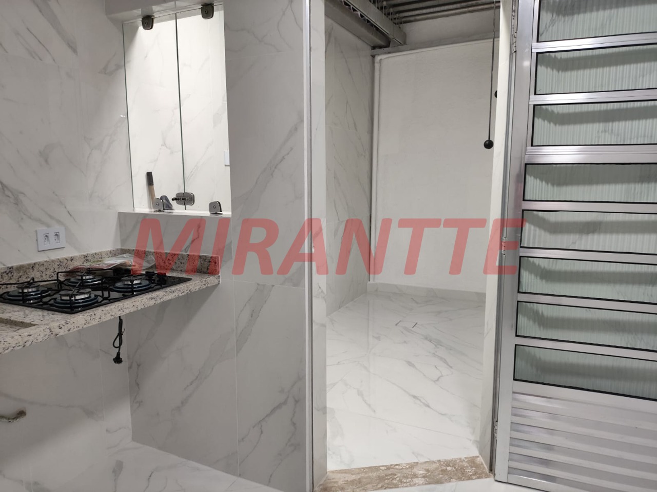 Cond. fechado de 109.01m² com 3 quartos em Chora Menino