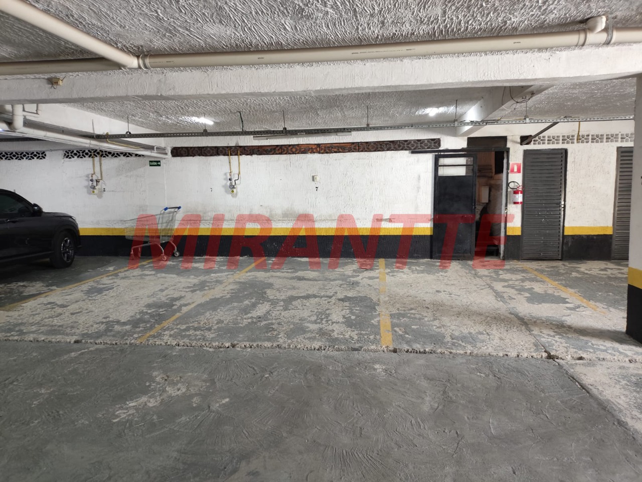 Cond. fechado de 109.01m² com 3 quartos em Chora Menino