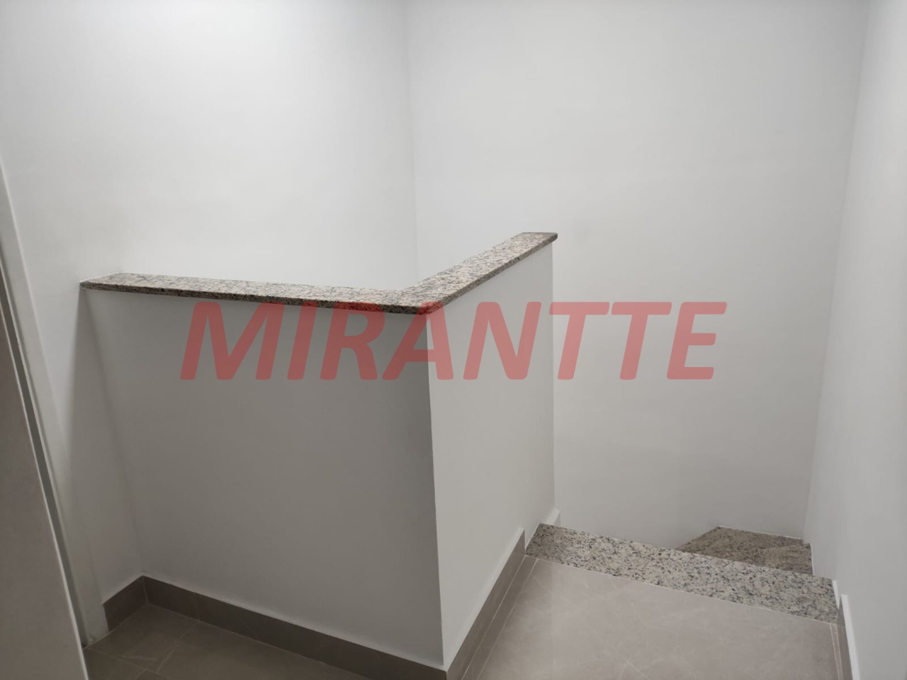 Cond. fechado de 109.01m² com 3 quartos em Chora Menino