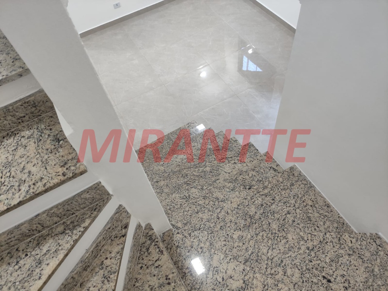 Cond. fechado de 109.01m² com 3 quartos em Chora Menino