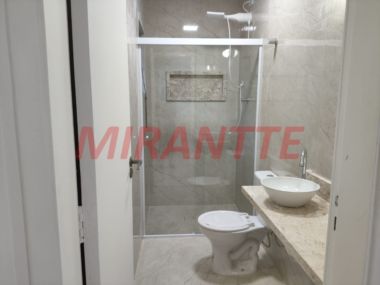 Cond. fechado de 109.01m² com 3 quartos em Chora Menino