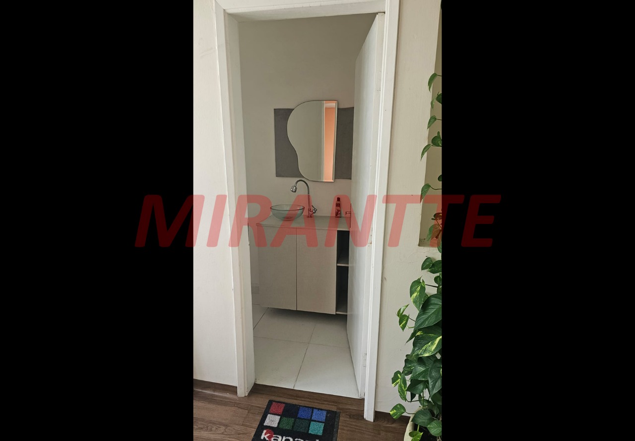 Comercial de 870m² em Limão